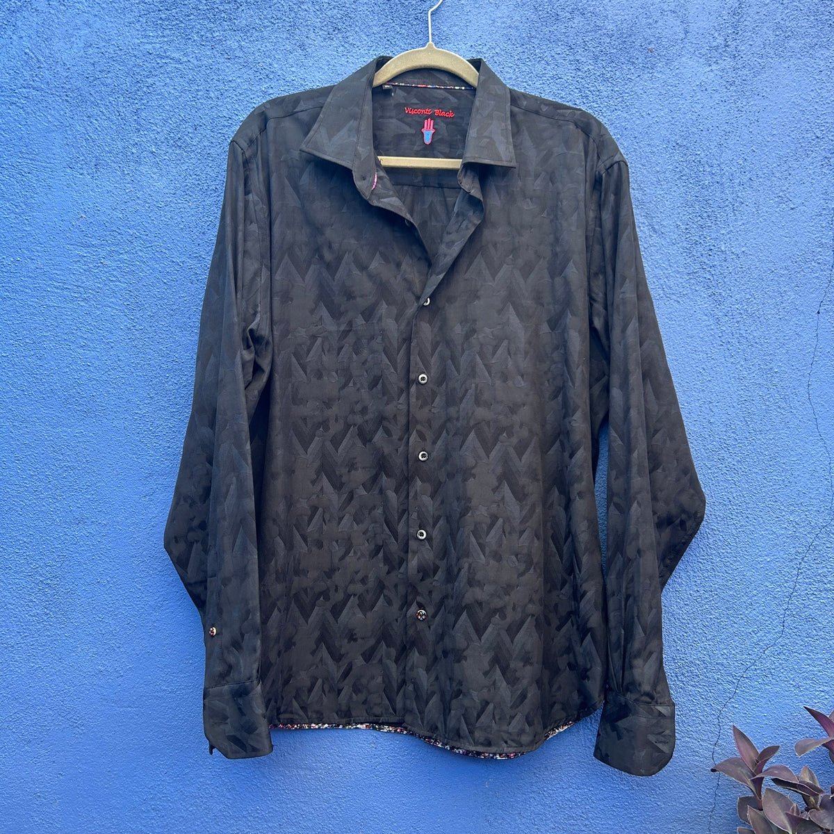 visconti black black embossed button down