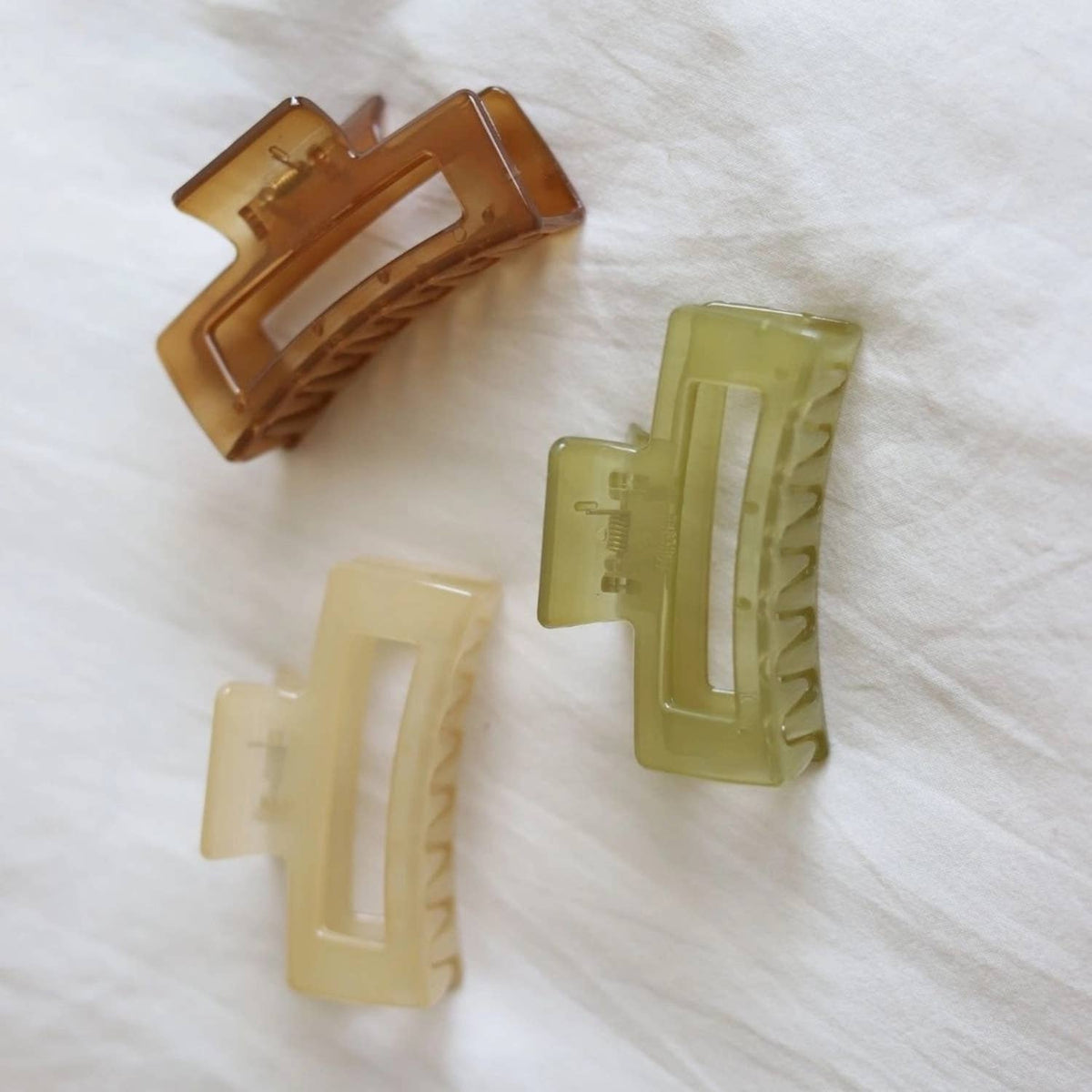 Juni Desert Hair Claw Clip Set of 3 | Medium Neutral Claws