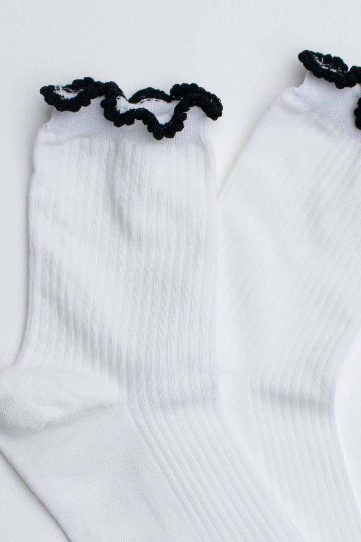 Tiepology | Ruffle Edge Cotton Blend Socks